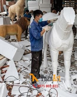 dieu-khac-mo-hinh-ngua-van-bang-xop điêu khắc Ngựa Vằn bằng xốp