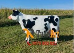 mo-hinh-xop-con-bo-sua-tren-dong-co mô hình xốp con Bò Sữa trên đồi cỏ